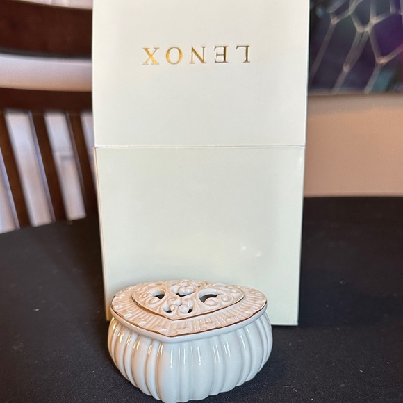 Lenox Other - Lenox Ivory Heart-Shaped Porcelain Trinket Box